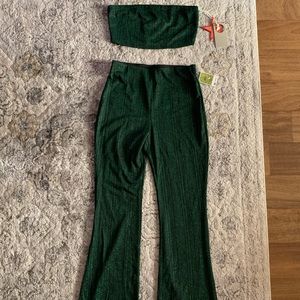 Two piece casual set size 14 JR set, from paperoc color green and black